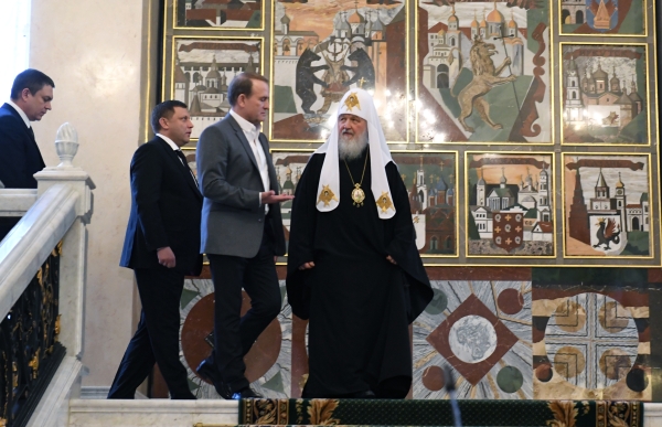Патриарх Кирилл провел встречу по вопросу обмена пленными в Донбассе (2017 г.)