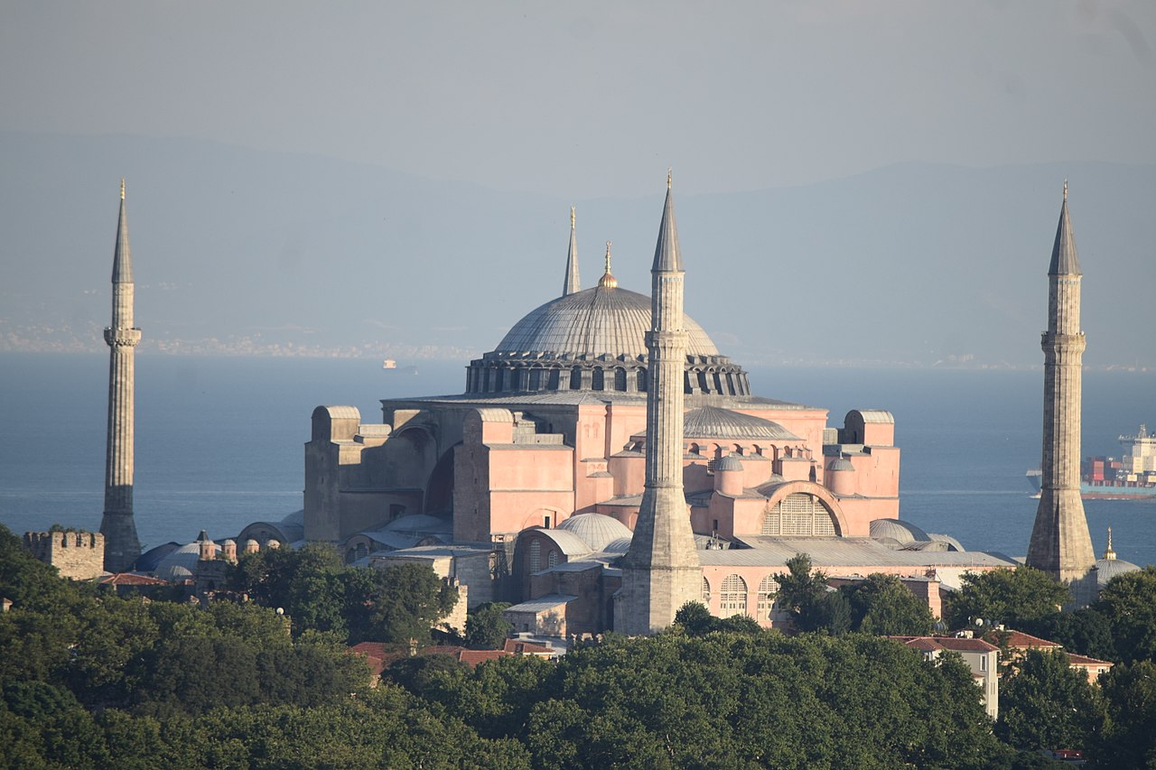 Митрополит Иларион: Превращение Святой Софии в мечеть в сегодняшних условиях стало бы недопустимым нарушением свободы вероисповедания 
