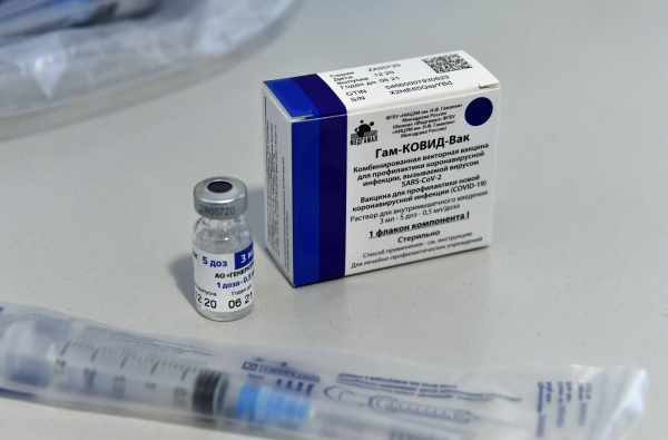 Вакцина «Спутник-V» («Гам-КОВИД-Вак») в мобильном пункте вакцинации в Краснодаре