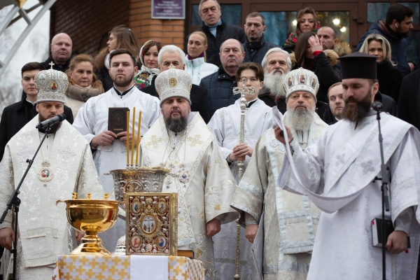 Глава ПЦУ Епифаний Думенко на праздновании Крещения на Украине
