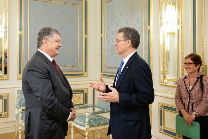 Президент Украины Петр Порошенко встретился с послом США по особым поручениям по вопросам международной религиозной свободы Сэмюэлем Браунбеком