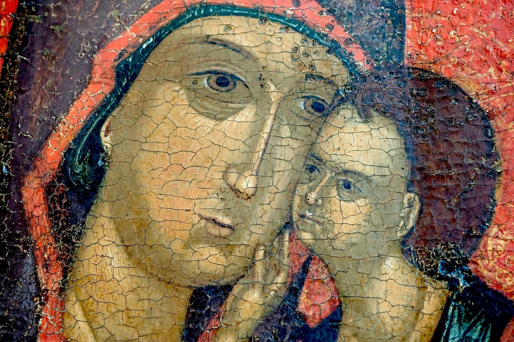 Чудотворная Любятовская икона Божией Матери. Псков, середина XV века. Фрагмент