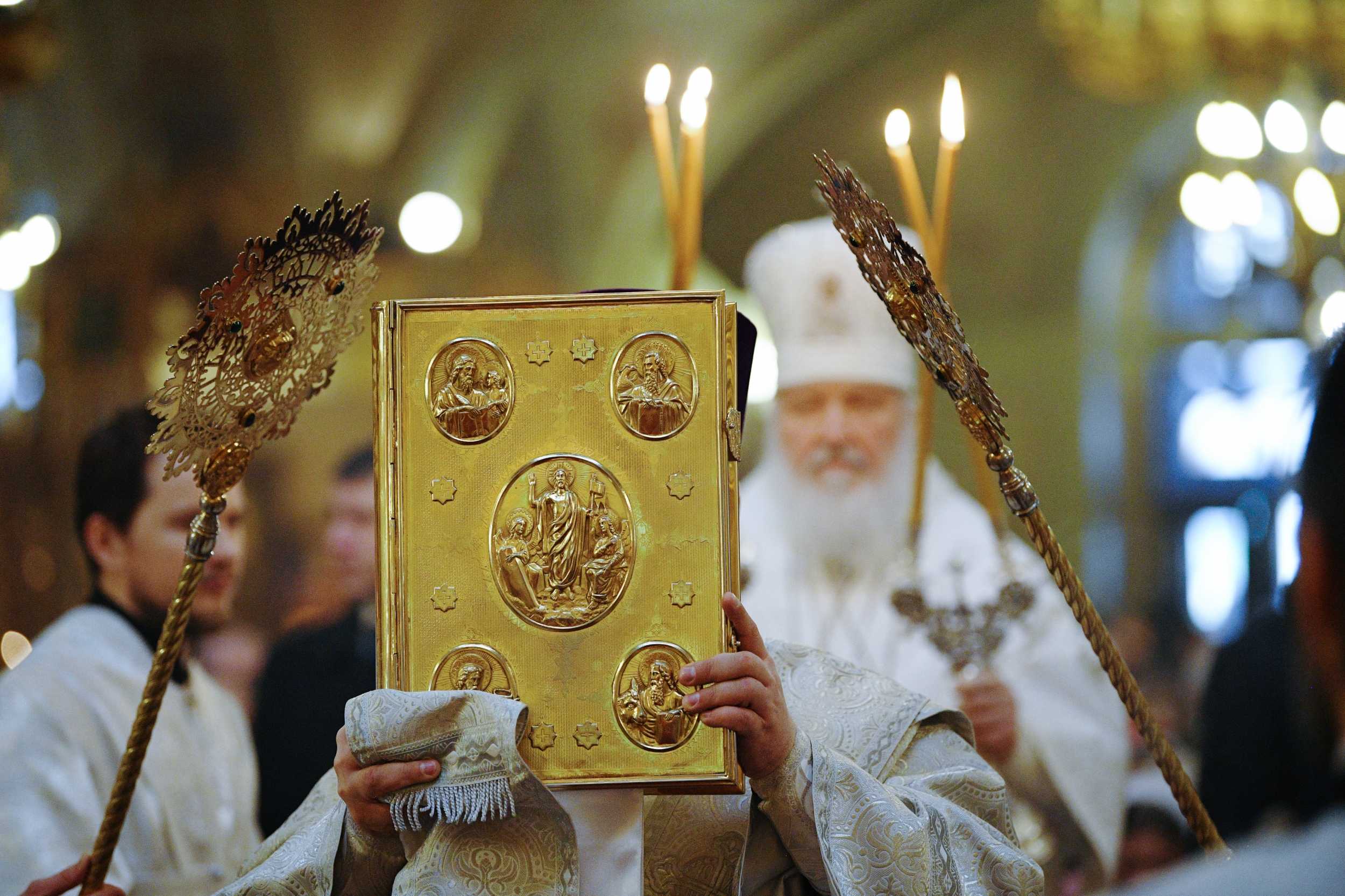 Патриарх Кирилл на Крещение освятил воду в Богоявленском соборе Москвы 