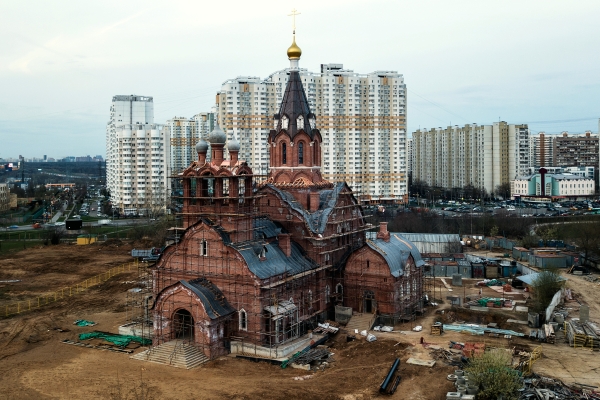 В Москве строят более 200 новых храмов 
