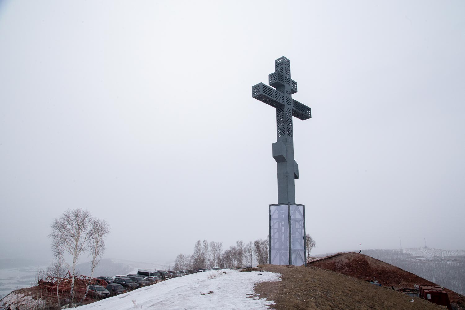 В Красноярске установили самый высокий в России поклонный крест 