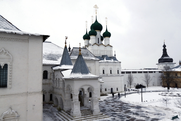Церковь Иона Богослова на территории Ростовского кремля